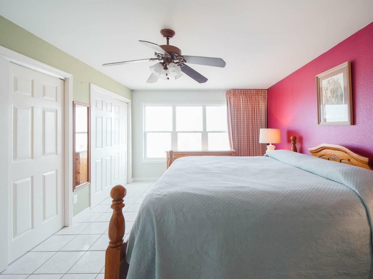 Relaxing Condo, Great Location, 3 Minute Walk To The Beach Condo South Padre Island Dış mekan fotoğraf